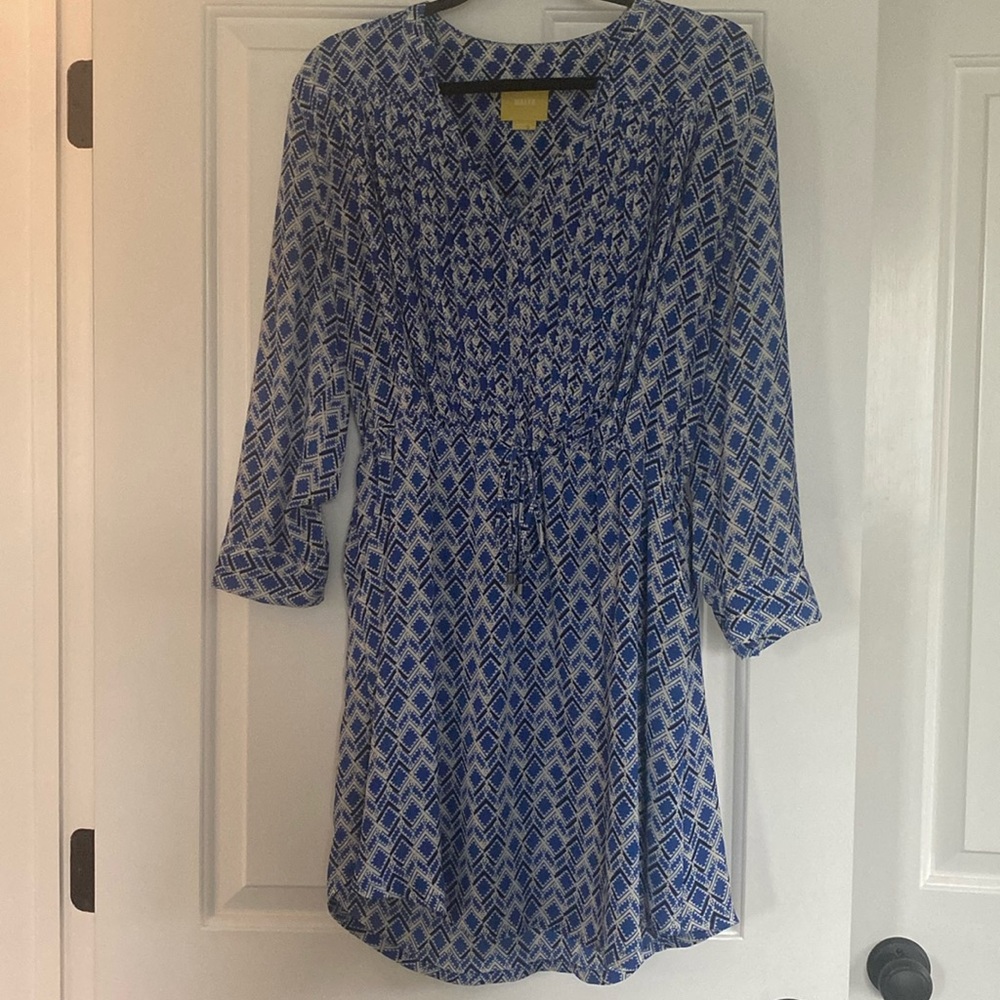 Maeve V neck dress w/side pockets tie waist